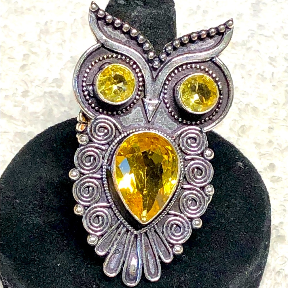 Pretty bold boho OWL ring in silver plate with citrine stones